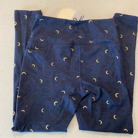 NWT Zyia Navy moon terrace pocket luxe leggings size Small (4) - Picture 4 of 5